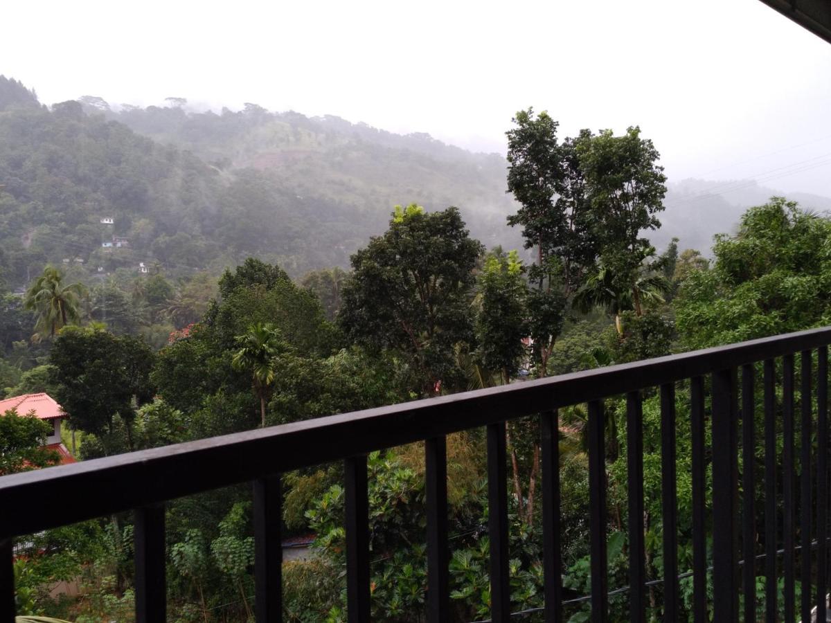 Riverview Guest Kandy Dış mekan fotoğraf